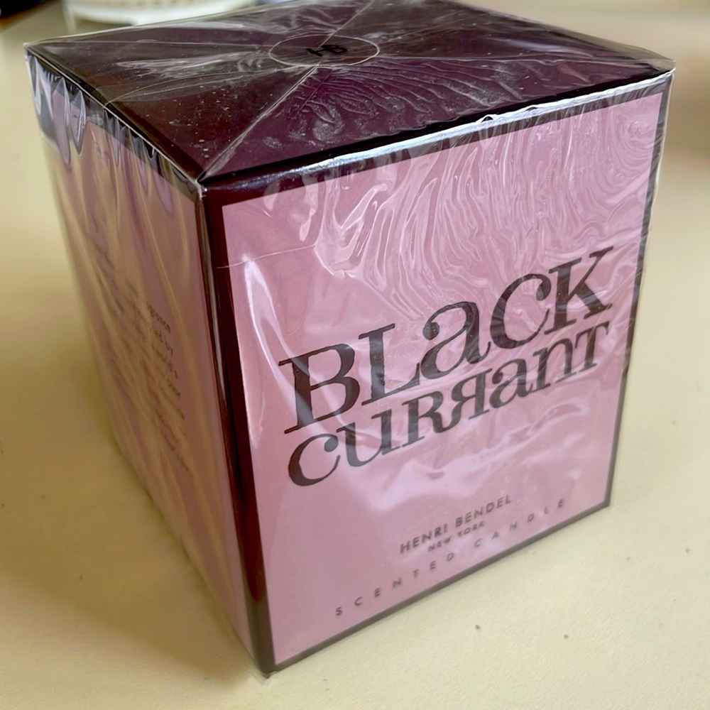 Henri Bendel Black Currant candle